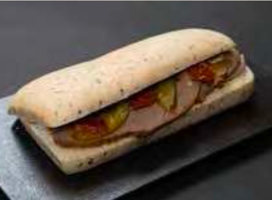 FOCACCIA SANDWICH – ROAST BEEF ساندويتش فوكاشيا بالروست بيف